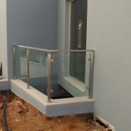 Gradeamento exterior em inox / vidro